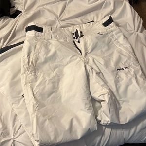 White and grey snowboarding/skiing pants